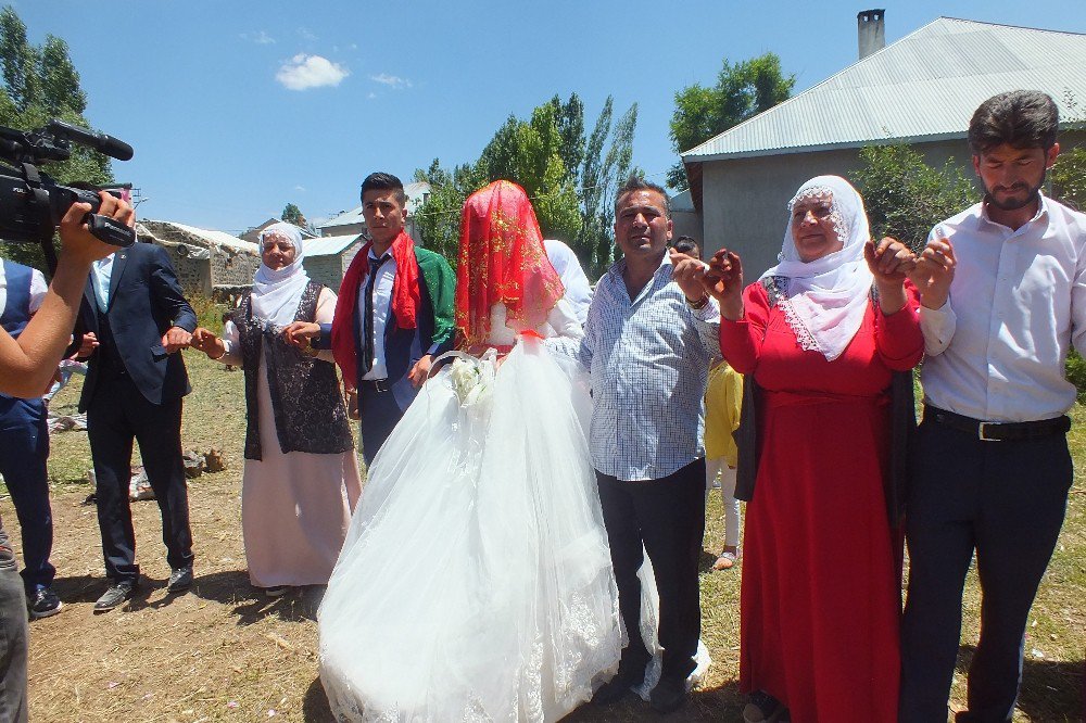 Malazgirt’te Asırlık Gelenek Yaşatılıyor