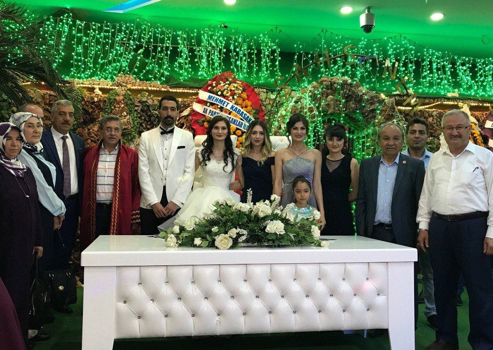 Başkan Çetin Nikah Ve İş Yeri Açılışlarına Katıldı