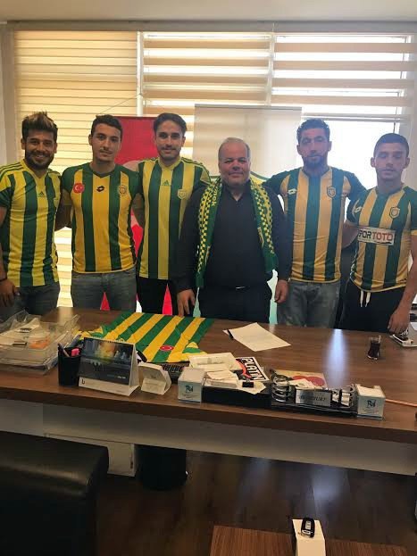 Osmaniyespor, 8 Futbolcuyla Sözleşme İmzaladı