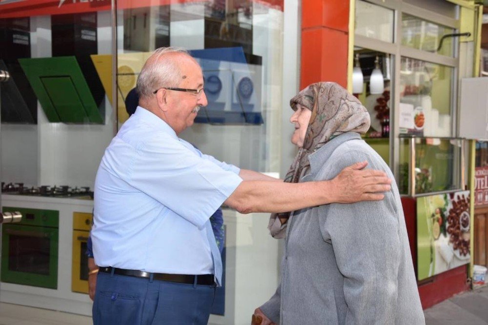 Başkan Albayrak Süleymanpaşa’da Esnaf Ve Vatandaşlarla Bir Araya Geldi