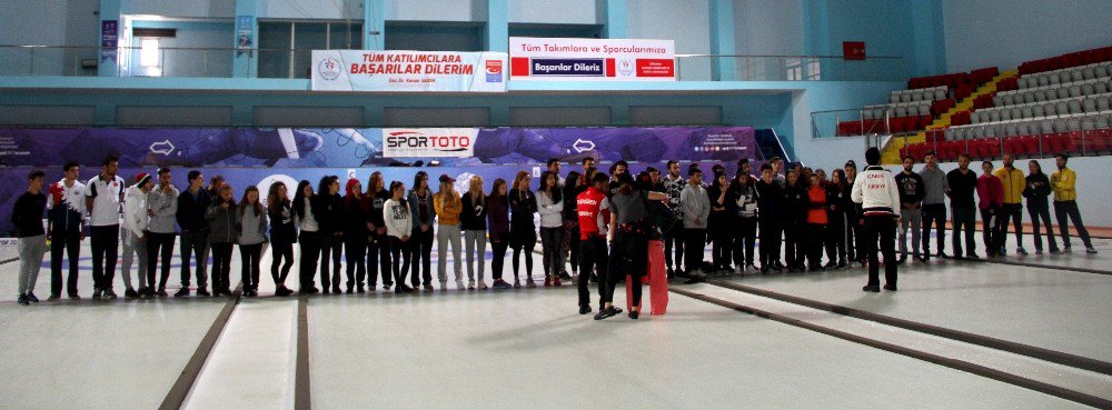 Spor İçin Süpürüyorlar