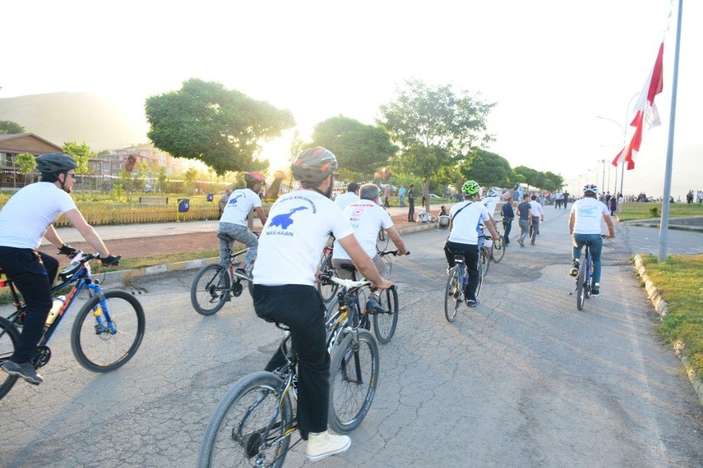 Van Gölü’ne Dikkat Çekmek İçin Pedal Çevirdiler