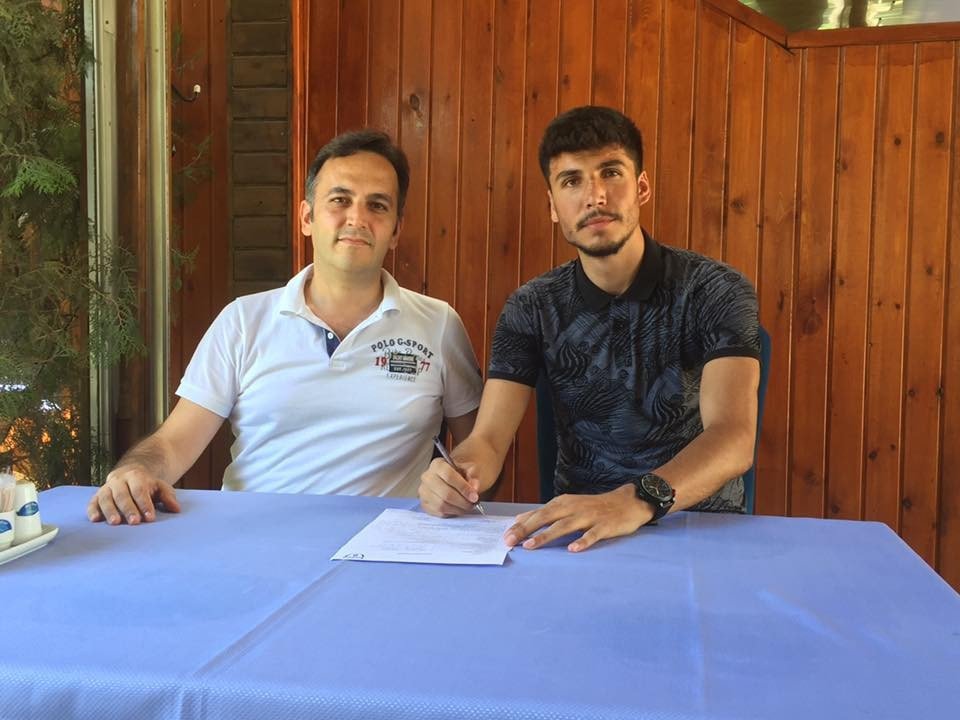 Yeşilyurt Belediyespor, Mustafa Maden’i Renklerine Bağladı