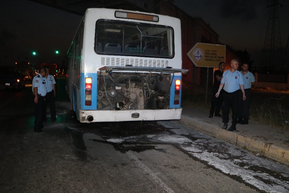 Adana’da Cezaevi Personeli Taşıyan Otobüste Yangın Çıktı