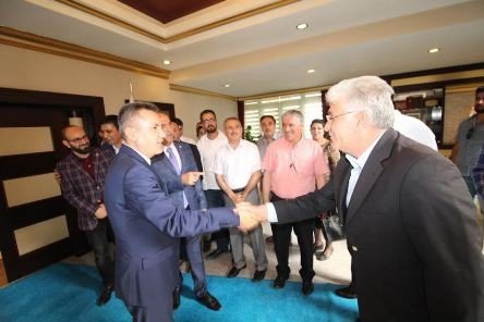 Ak Parti Ağrı Teşkilatı Vali Elban’ı Ziyaret Etti