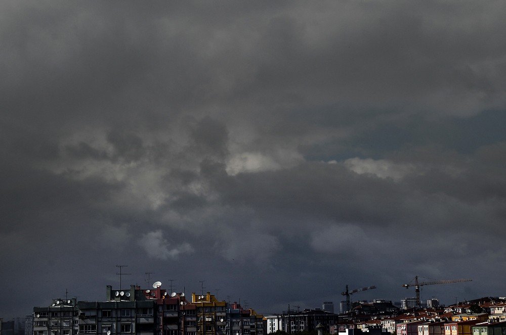 İstanbul’da Hava Mevsim Normallerine Geriledi