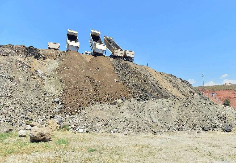 İzmir’de Hafriyat Sahası Yeşil Alana Dönüştürülecek