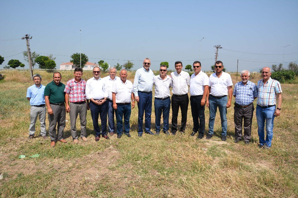 Karacabey Belediyesi Ziraat Odası’na Tapuyu Verdi