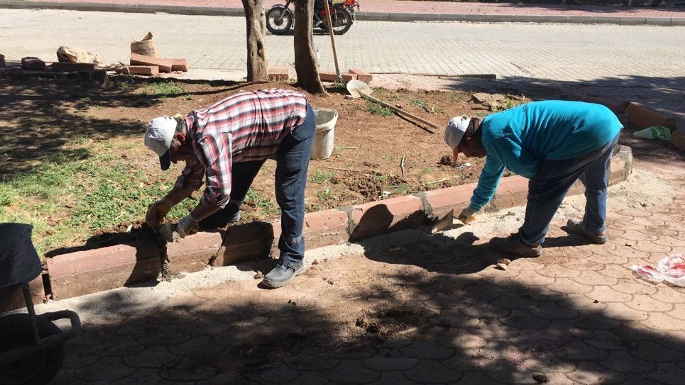 Kilis Park Ve Bahçeler Müdürlüğü Çalışmalarına Devam Ediyor