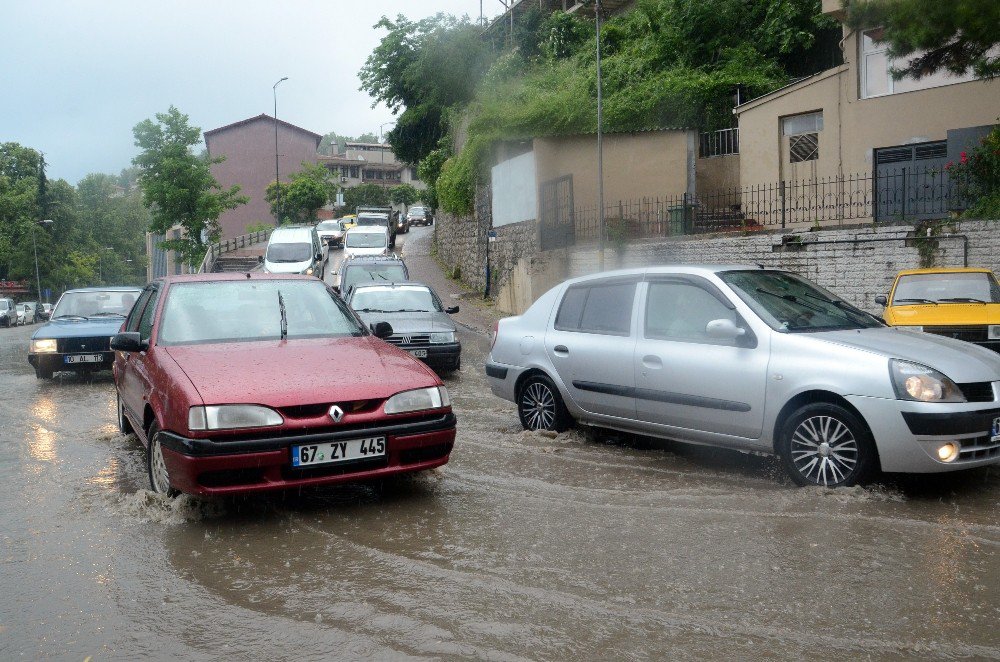 Zonguldak Şiddetli Yağış Etkili Oldu