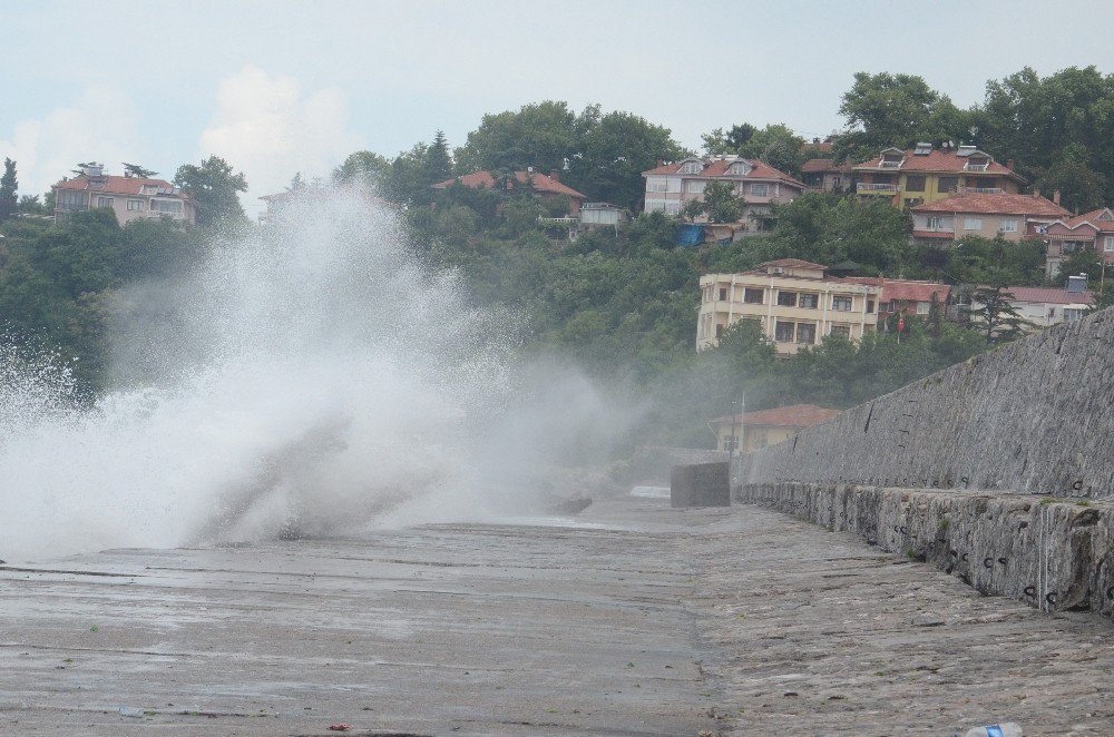 Karadeniz’de Şiddetli Fırtına