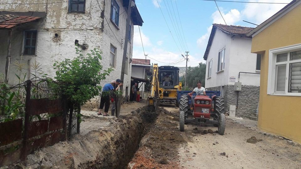 Bayırköy’de Alt Yapı Çalışmaları Devam Ediyor