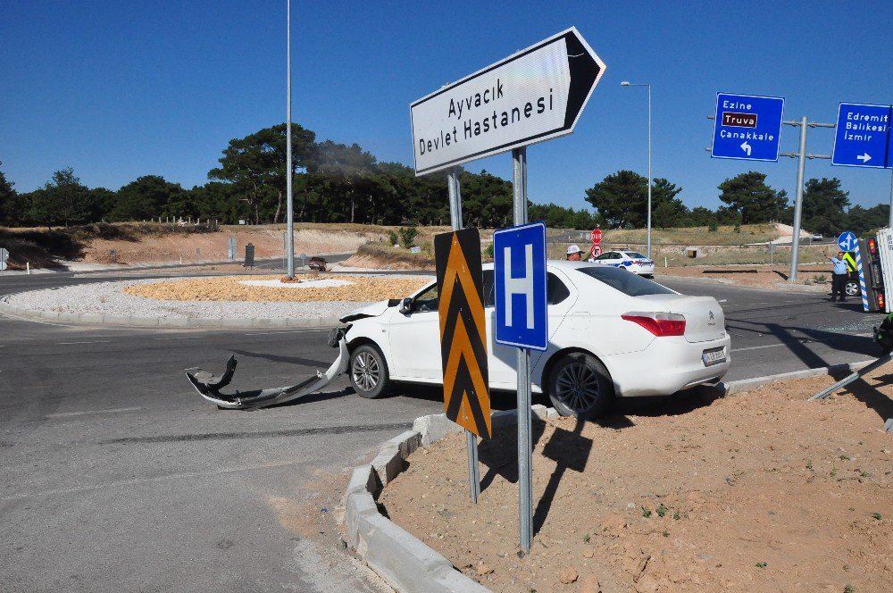 Ayvacık’ta Trafik Kazası: 2 Yaralı