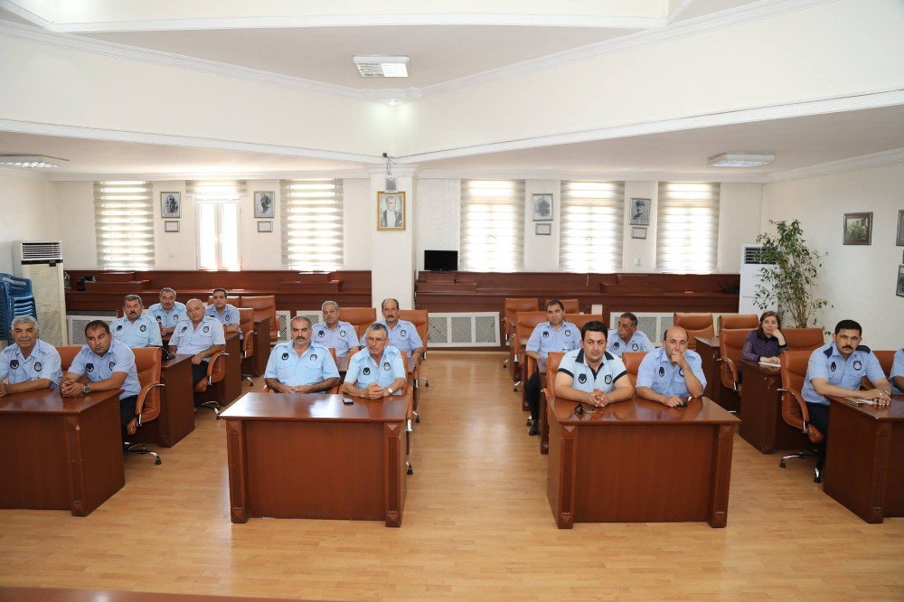 Kilis Belediyesi Zabıta Müdürlüğü Toplantı Yaptı