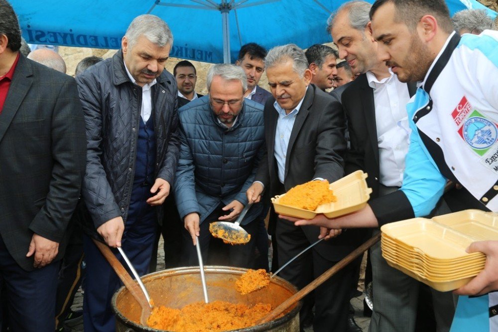 Melikgazi Belediyesi ‘Evliyalar Günü’ İçin Kutlama Programı Düzenleyecek