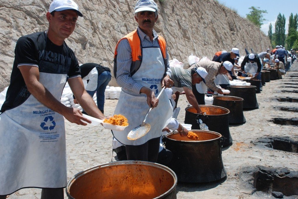 Melikgazi Belediyesi ‘Evliyalar Günü’ İçin Kutlama Programı Düzenleyecek