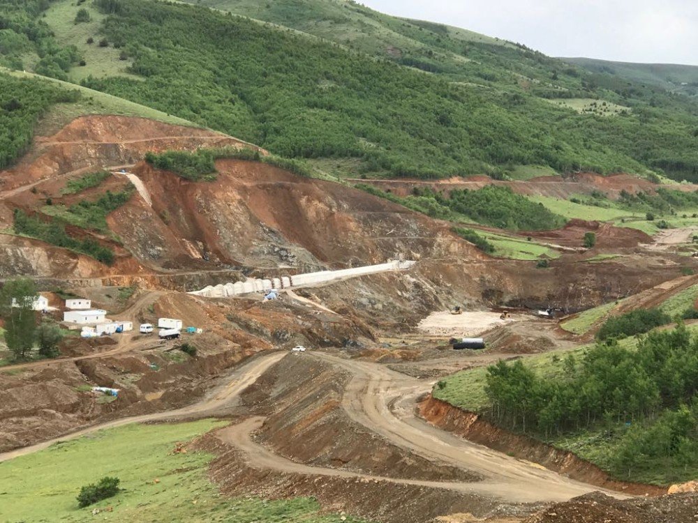 Bayburt Demirözü Petekli Barajı’nda Çalışmalar Bütün Hızıyla Sürüyor