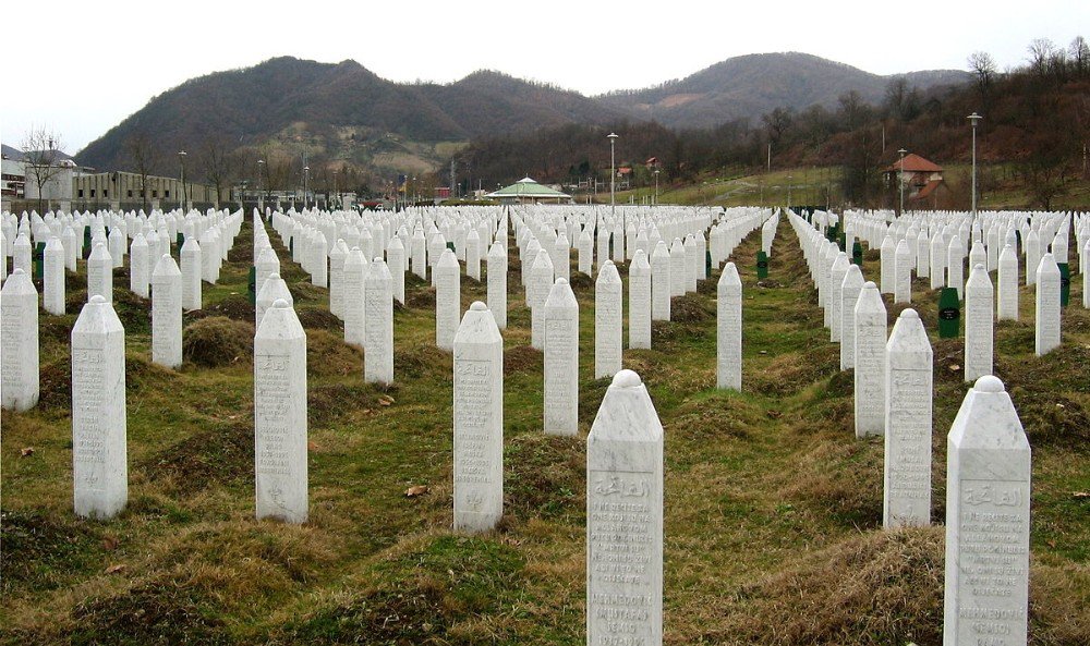 Srebrenitsa Katliamı Karesi’de Anılacak