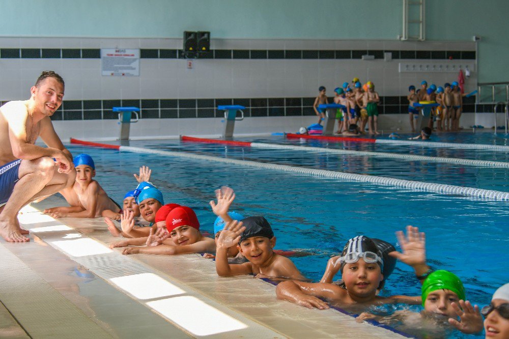 Tokat’ta Yüzme Kursu Açıldı