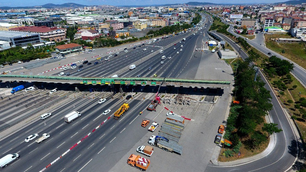 Çamlıca Gişeleri’ndeki Çalışmalar Havadan Görüntülendi