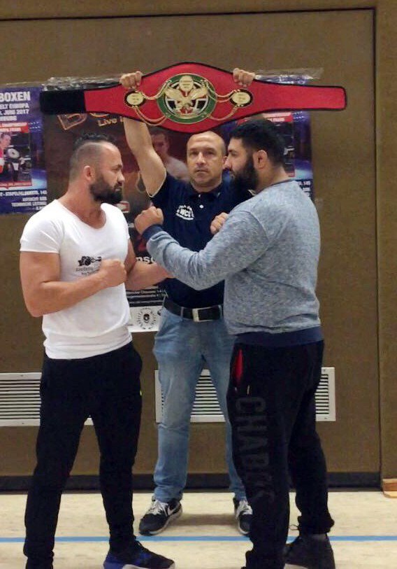 Sadık Özköseoğlu, Kickboks’ta Avrupa Şampiyonu Oldu