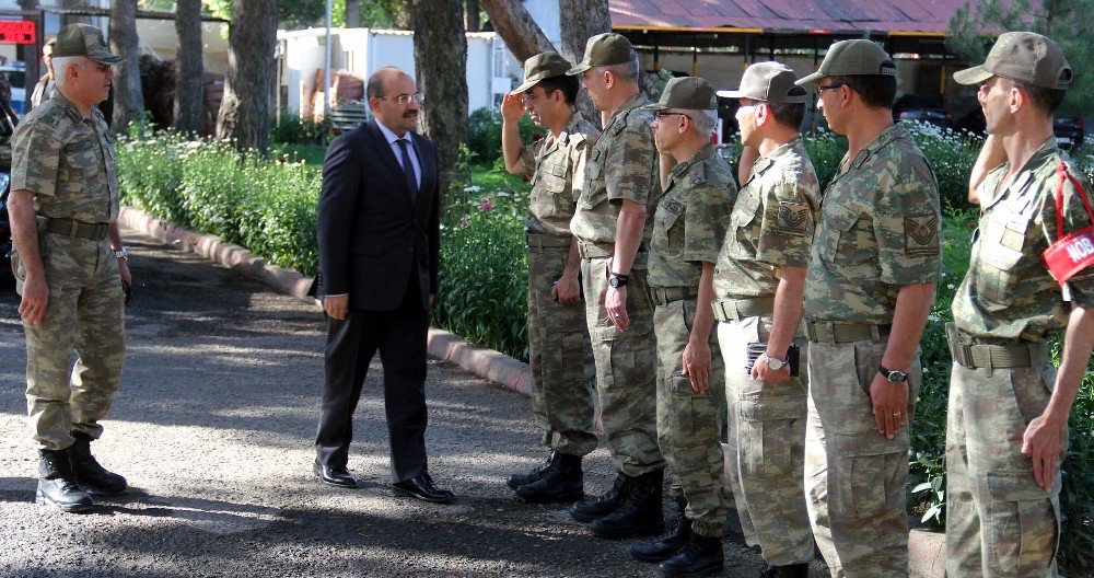 Vali Ustaoğlu’ndan Jandarmaya Ziyaret