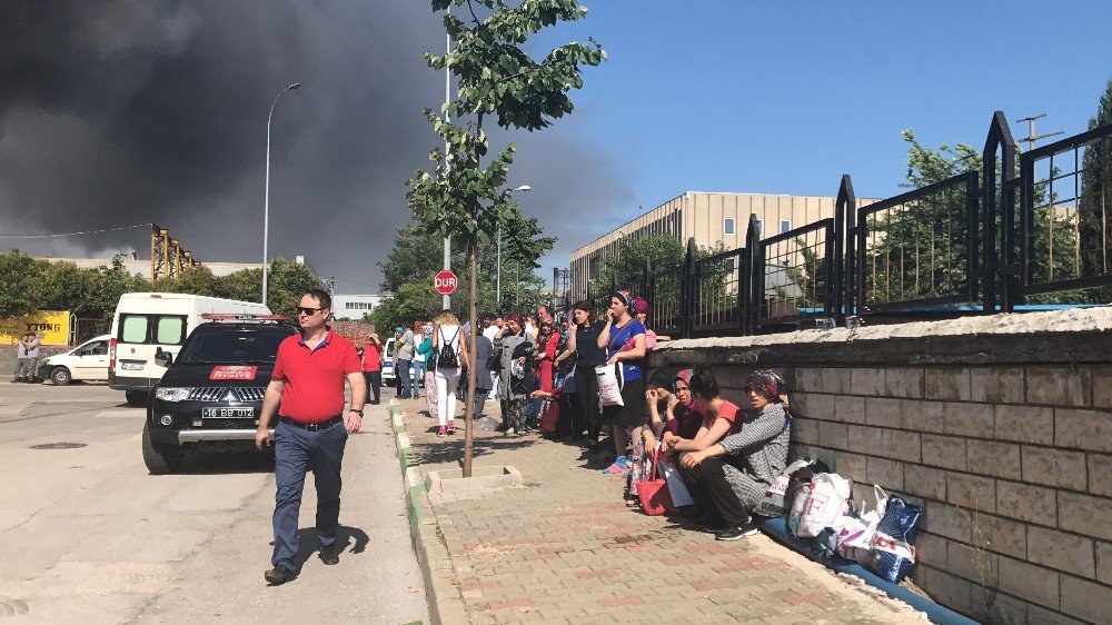 Bursa’daki Fabrika Yangınında 100 İşçi Kısa Sürede Tahliye Edildi