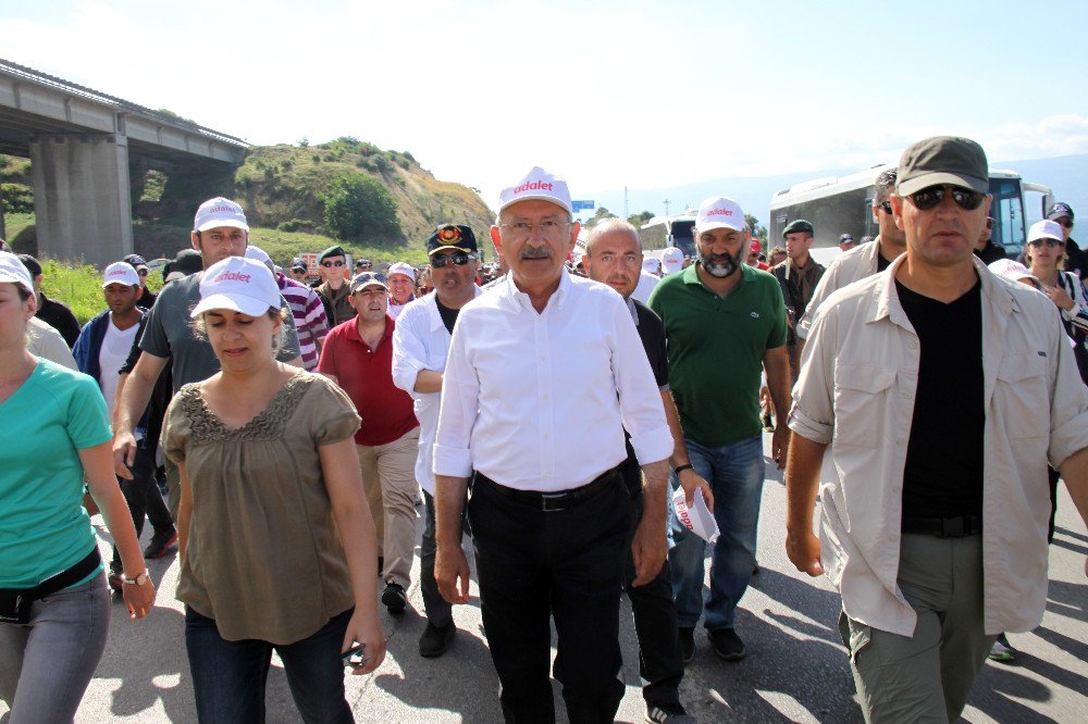 Kılıçdaroğlu, Adalet Yürüyüşü’nün 20. Gününde İlk Molayı Verdi