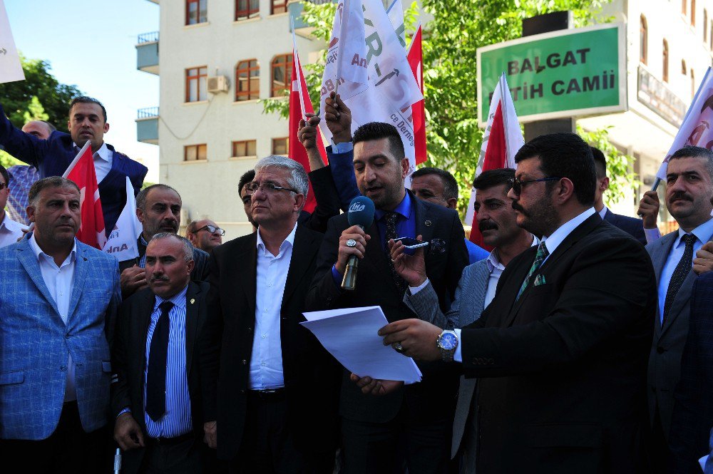 Arif Şirin (Ozan Arif) Hakkında, Mhp Lideri Bahçeli’ye Hakaret Gerekçesiyle Suç Duyurusu