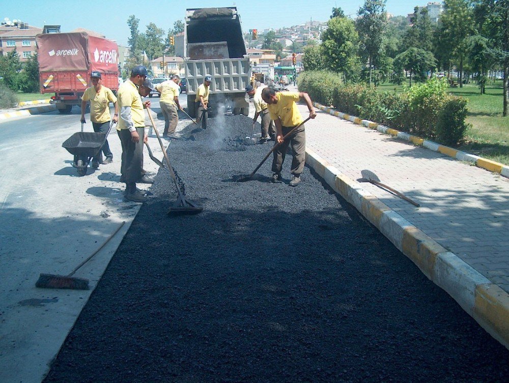 İbb’den İstanbul’un İlçelerine 150 Milyon Tl’lik Asfalt Yardımı