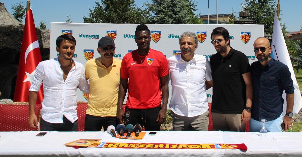 Kayserispor, Asamoah Gyan İle 2+1 Yıllık Sözleşme İmzaladı