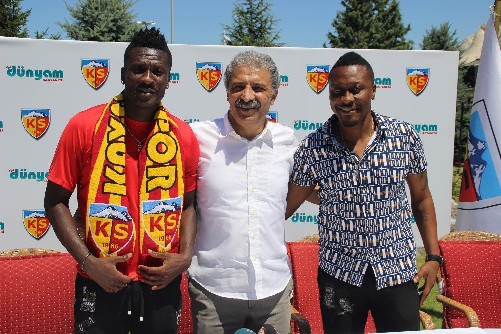 Kayserispor, Asamoah Gyan İle 2+1 Yıllık Sözleşme İmzaladı