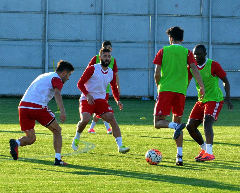 Sivasspor’da Yeni Sezon Hazırlıkları Sürüyor