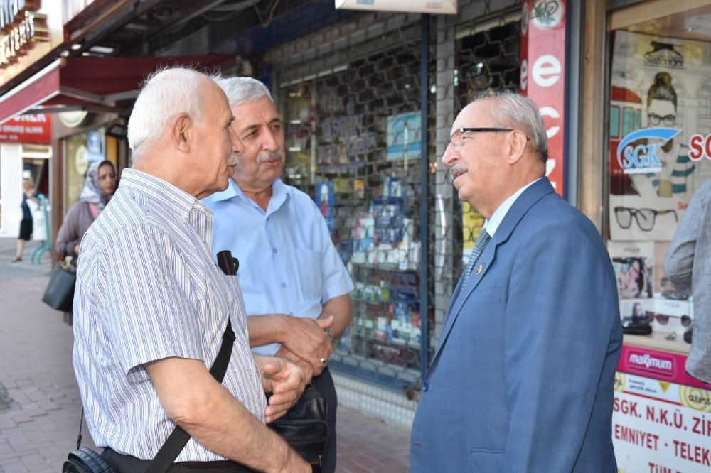 Başkan Albayrak Esnaf Ve Vatandaşlarla Bir Araya Geldi