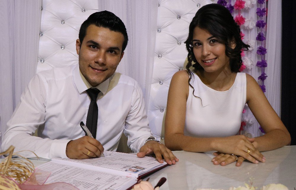 Çiftler Evlenmek İçin 07.07.2017’yi Seçti