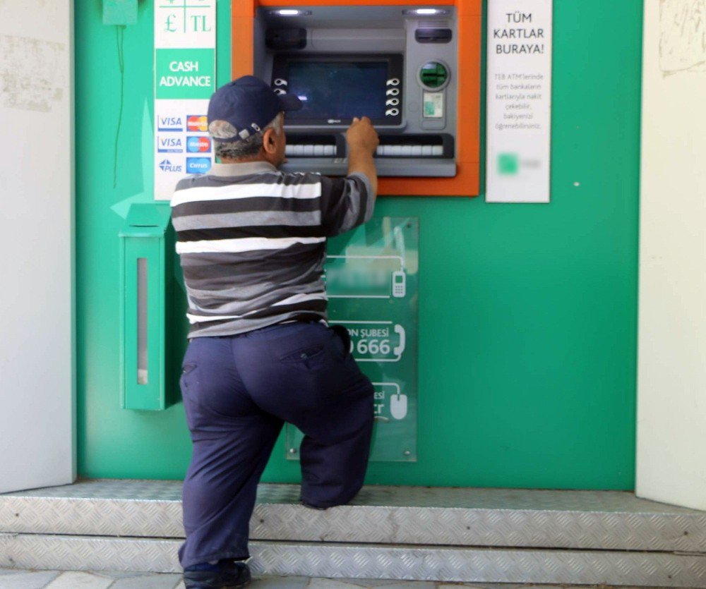 Cüceler Seslerini Duyurmak İstiyor