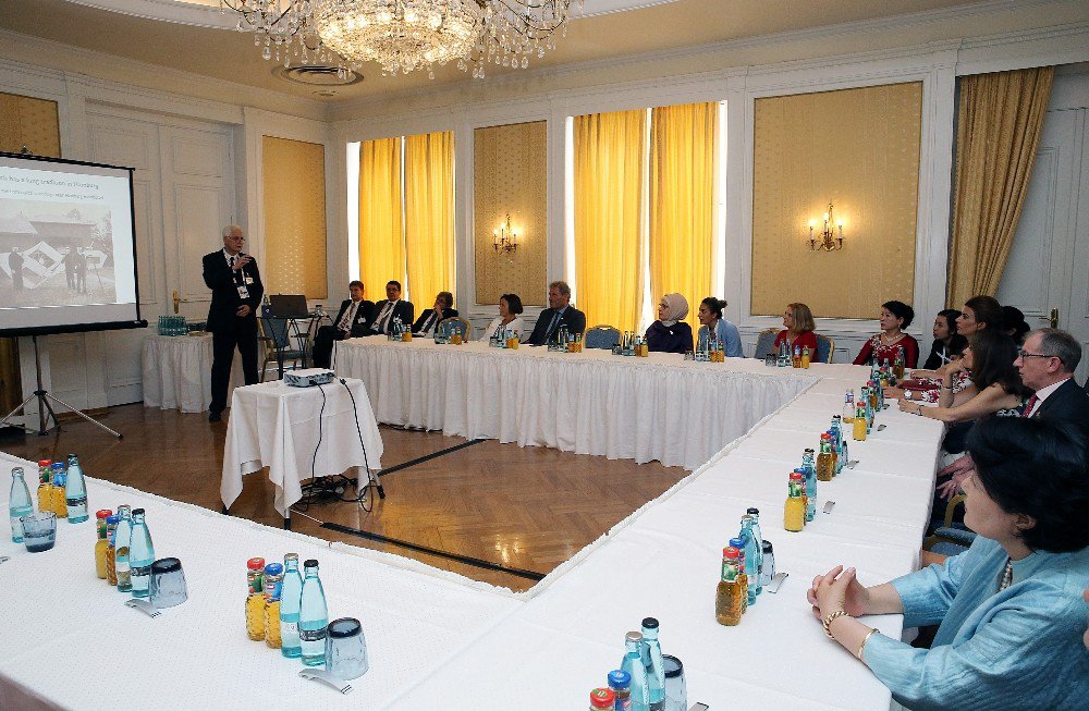 Emine Erdoğan, Lider Eşleri Programına Katıldı