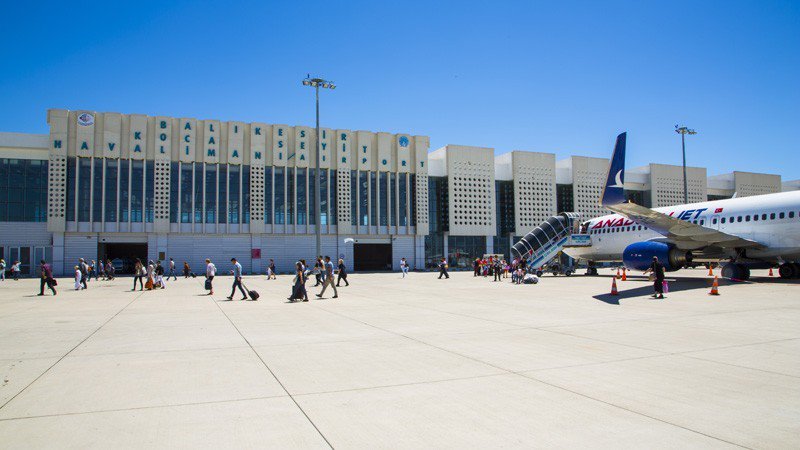 Koca Seyit’ten 10 Bin Uçak İniş Kalkış Yaptı