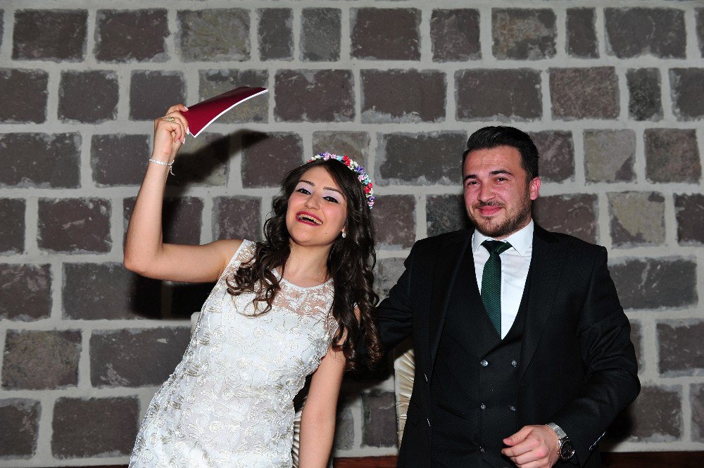 Genç Çiftler "07.07.2017" Tarihinde Evlenmek İçin Sıraya Girdi