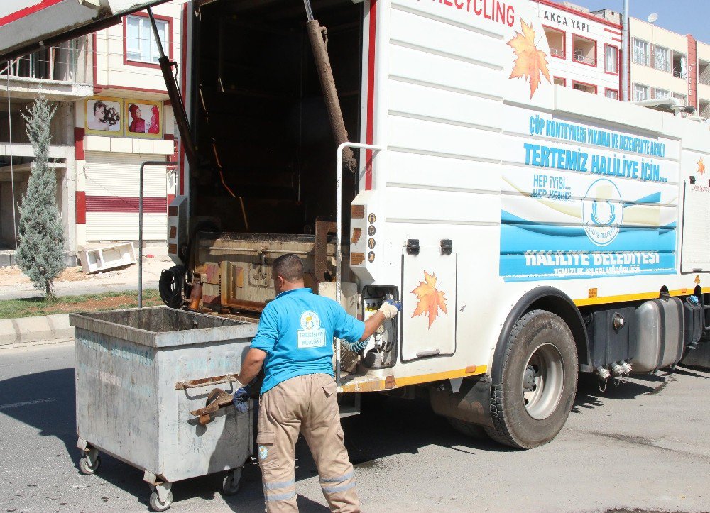 Haliliye’de Çöp Konteynerleri Dezenfekte Ediliyor
