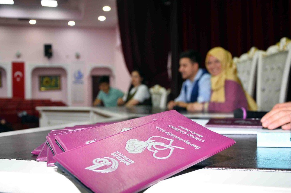 Bağcılar’da Evlendirme Dairesi’nde 07.07.2017 Çılgınlığı