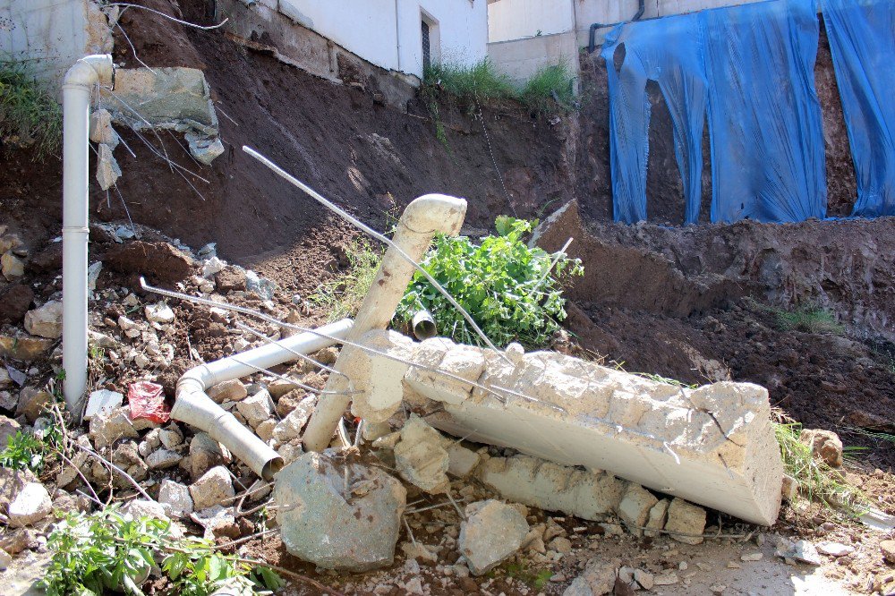 Kocaeli’de İstinat Duvarı Çöktü