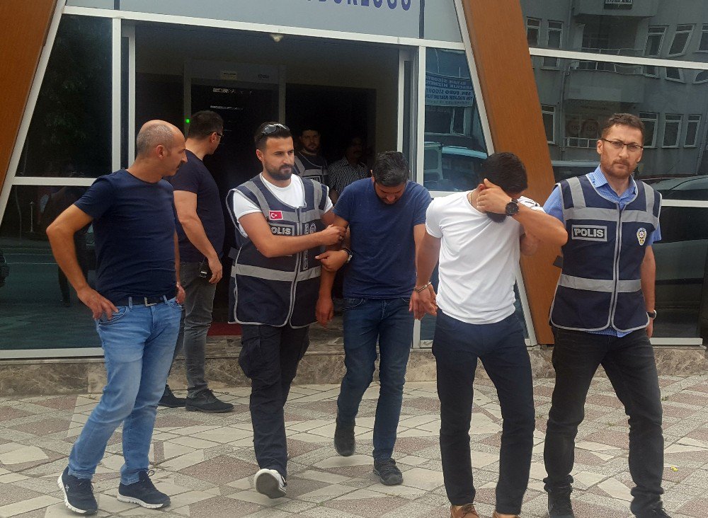 Önce Yardım Etti Sonra Gasp Edildi