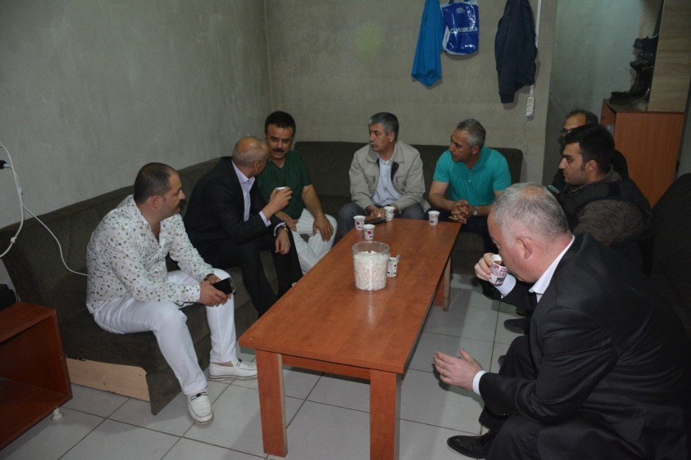 Sanatçı Serttaş’tan Güvenlik Güçlerine Sürpriz Gece Ziyareti