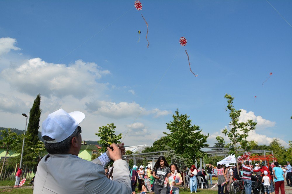 Altın Kiraz Festivali’nde Mustafa Ceceli Heyecanı