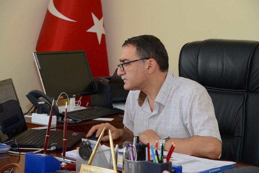 Ahi Evran Üniversitesi Tıp Fakültesi Dekanı Prof. Dr. Mustafa Kasım Karahocagil: