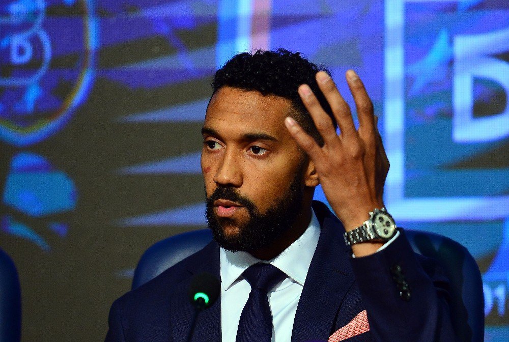 Gael Clichy: "Başakşehir’i Mini Bir Manchester City Olarak Görüyorum"