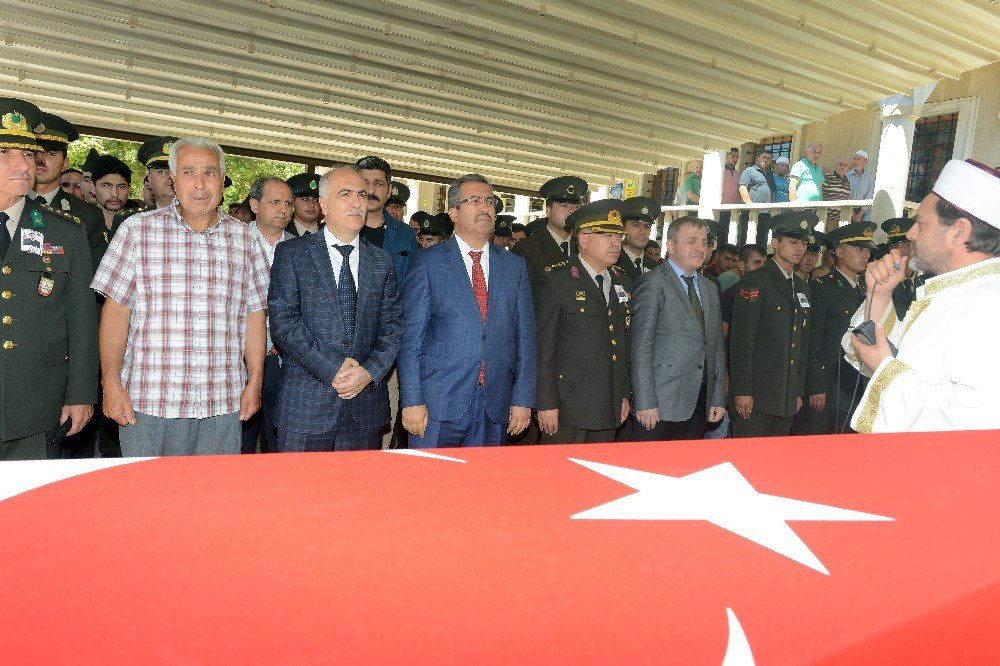 Denizde Boğulan Uzman Onbaşı Son Yolculuğuna Uğurlandı