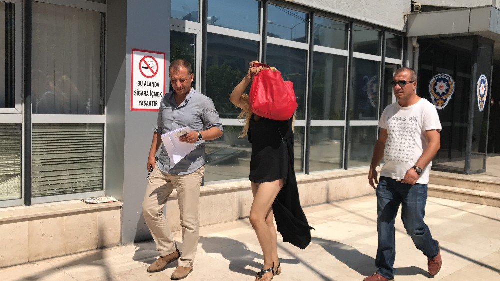 Peruk Ve Saç Takımı Çalan Hırsız Travesti Çıktı...