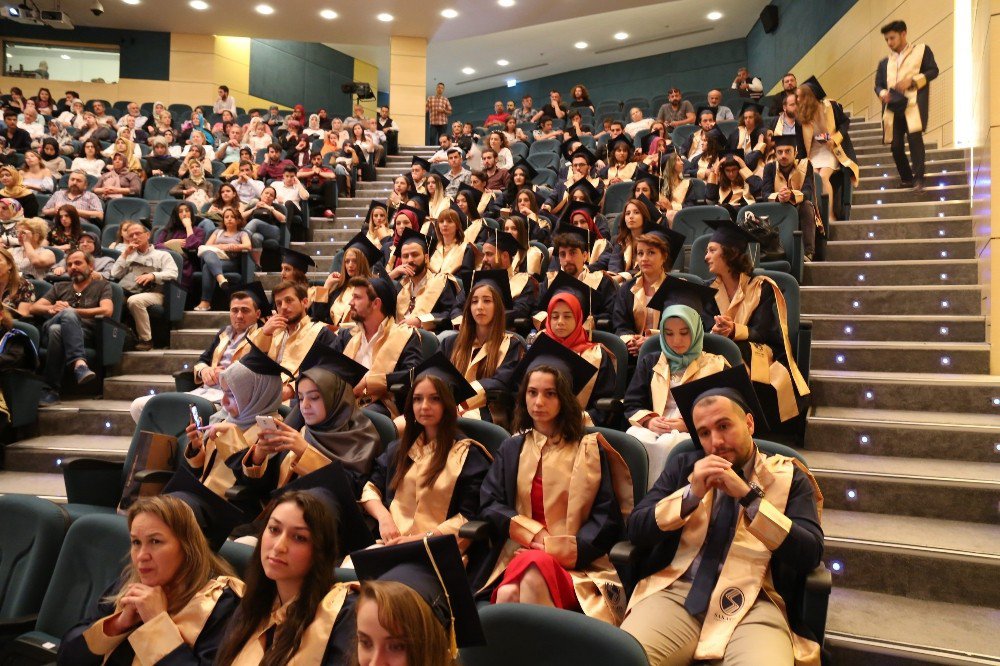 Stmf Mezunlarını Coşku İle Uğurladı